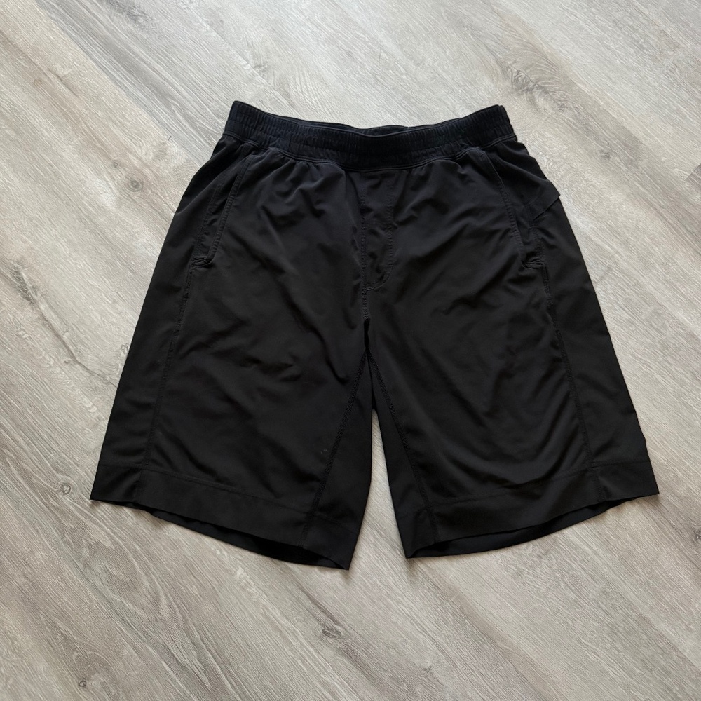 lululemon Men’s Black Pace Breaker Linerless Short 9” Size Large Athletic